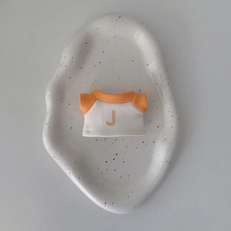 Pour Labubu accessoires lettre t-shirt vêtements pour mini labubu V4 broche pour amour série poupée 