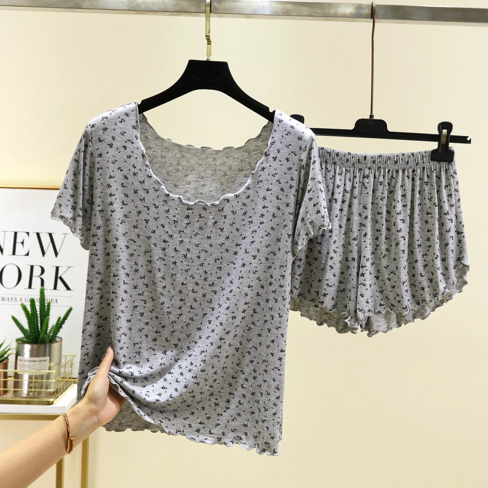 T-shirt à manches courtes en modal effet amincissant pour femme, ensemble short et haut imprimé gran