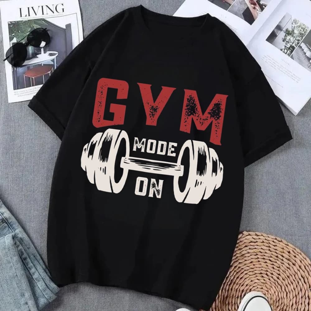 T-shirt graphique haltères de gym, imprimé lettrage gras, style streetwear, haut à thème fitness, ch