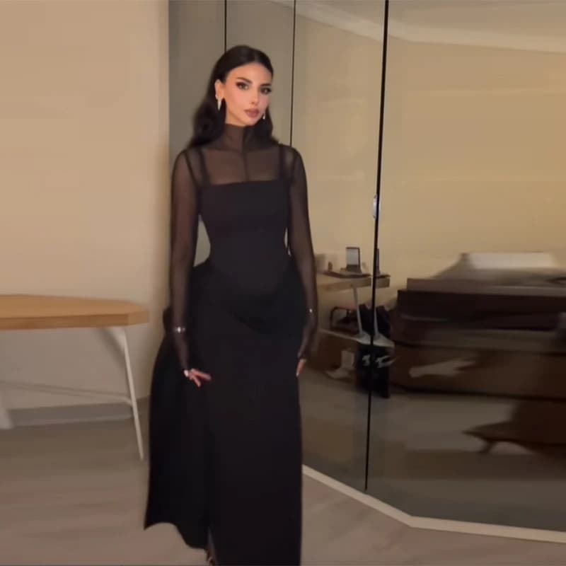 Robe longue chic et moderne avec panneau transparent, style vintage, élégante et tendance pour femme