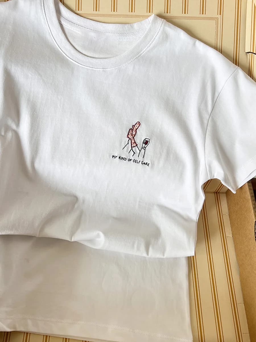 Lettre broderie blanc T-shirt femmes été col rond coton Chic à manches courtes T-shirts femme Simple