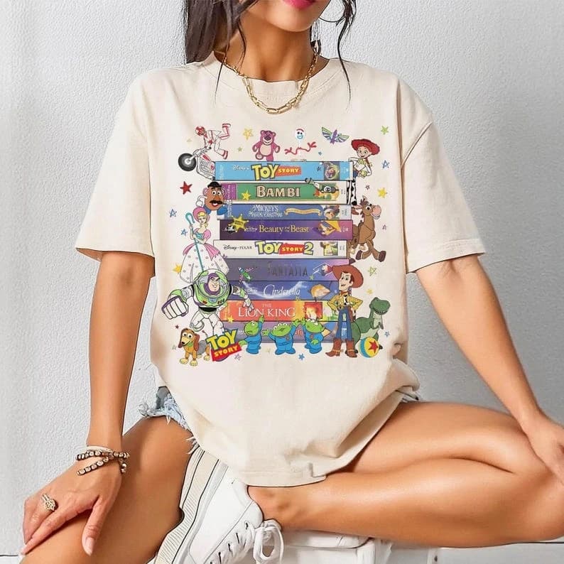 T-shirt imprimé avec collage de films classiques Disney, Toy Story, Bambi, Roi Lion, décontracté, Vi