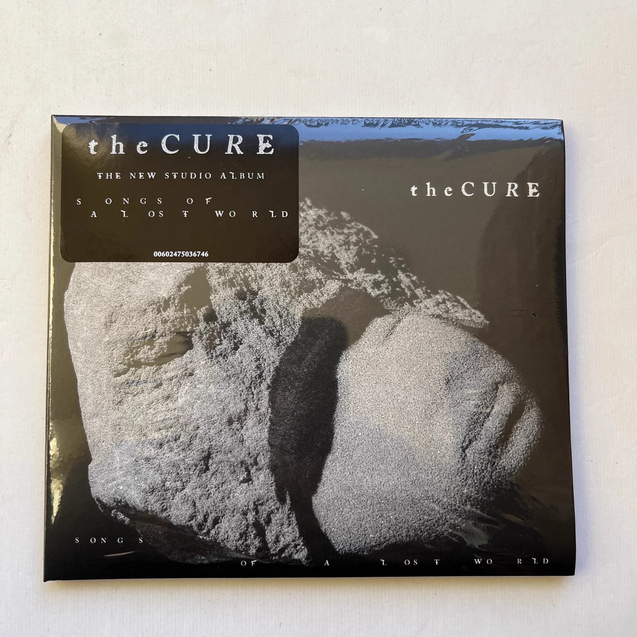 Rock The Cure Robert Smith musique CD chansons d'un monde perdu Album enregistrement de musique Cosp
