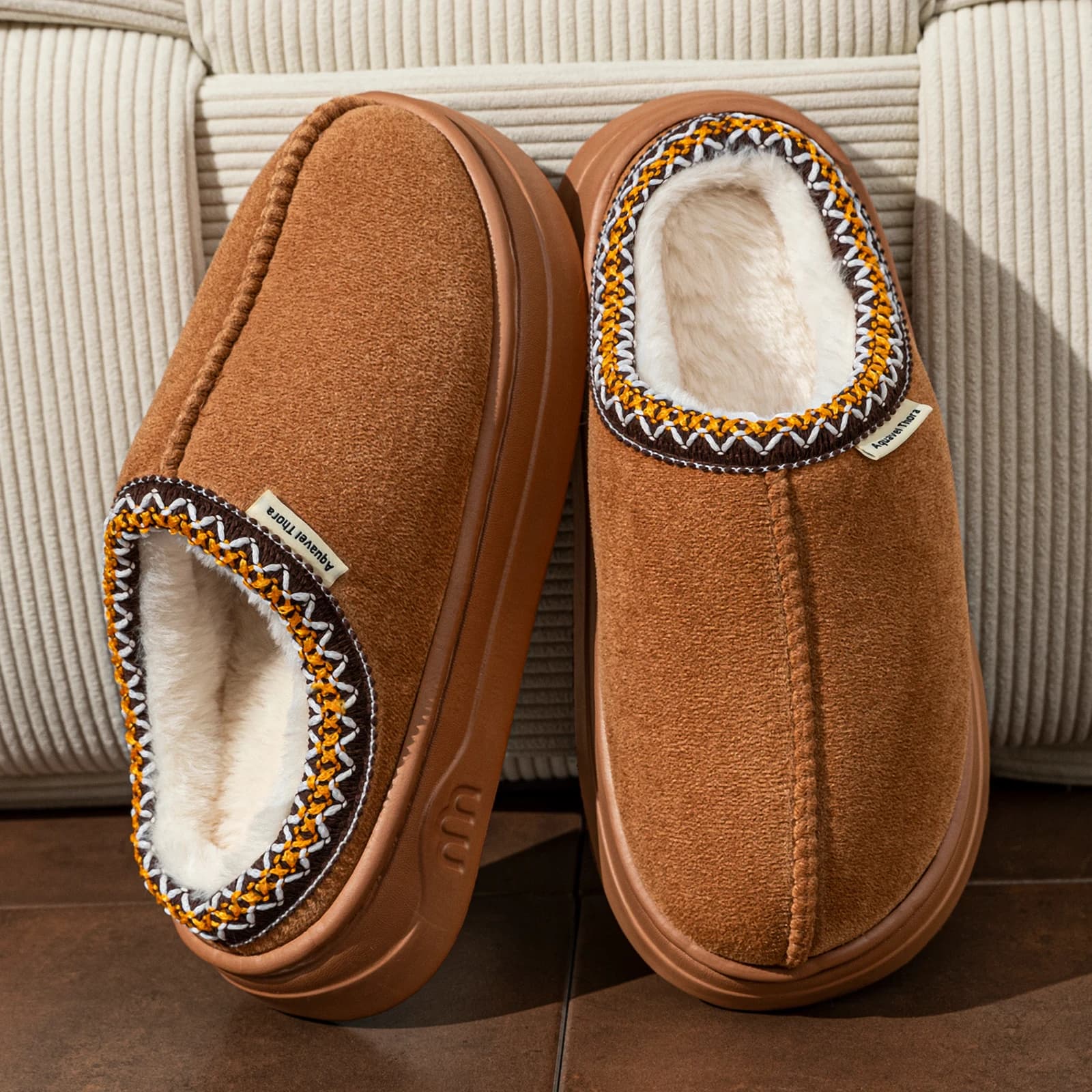Pantoufles d'hiver pour femmes et hommes, bottes à la mode, fourrure pelucheuse, antidérapantes, sem