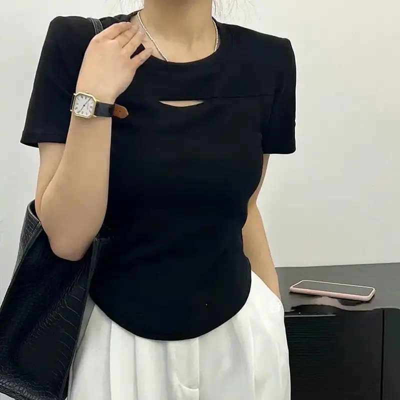 T-shirt côtelé à manches courtes pour femme, col rond, découpe avant, coupe ajustée, style décontrac