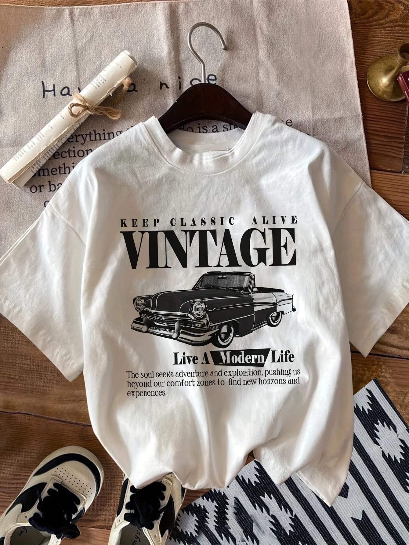 T-Shirt imprimé voiture Vintage, tissu tricoté extensible moyen, Style sport décontracté, haut print