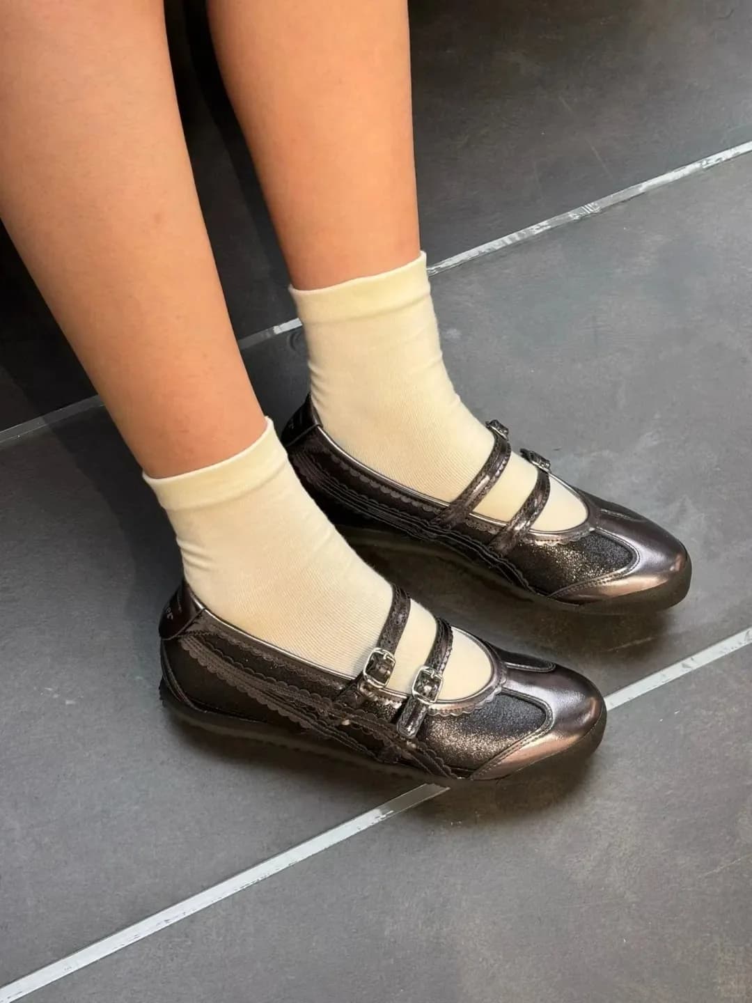 Chaussures plates décontractées style ballerines Mary Jane à découpe basse pour femmes 2026