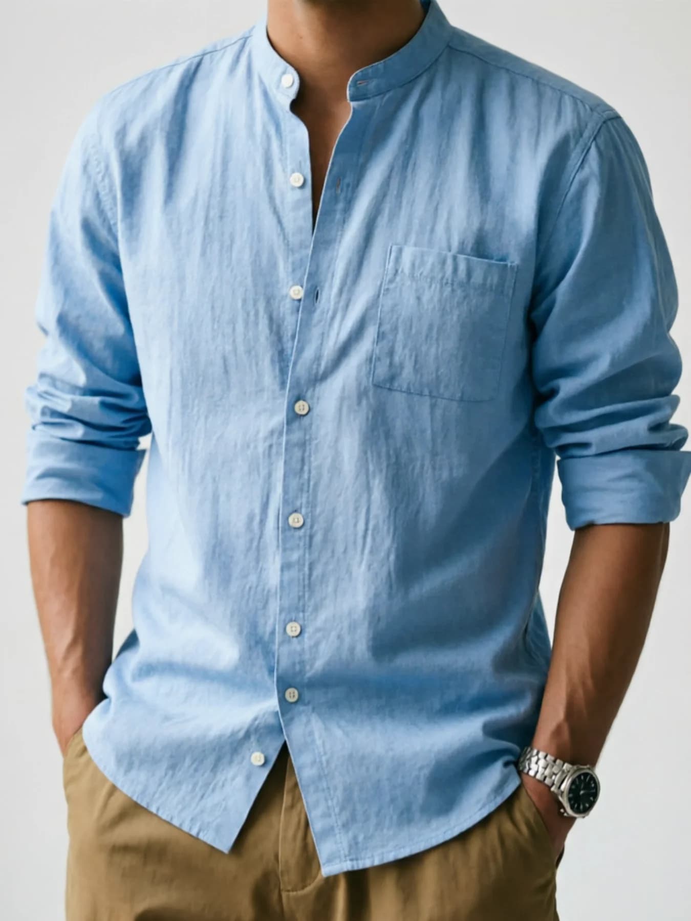 Chemise boutonnée en lin blanc minimaliste pour homme, col montant, essentielle pour le bureau et le