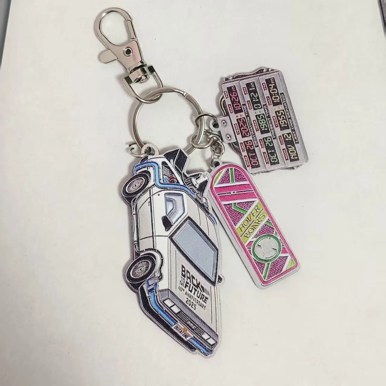 Porte-clés en métal style Rétrofutur, modèle de voiture, cadeau pour collectionneur