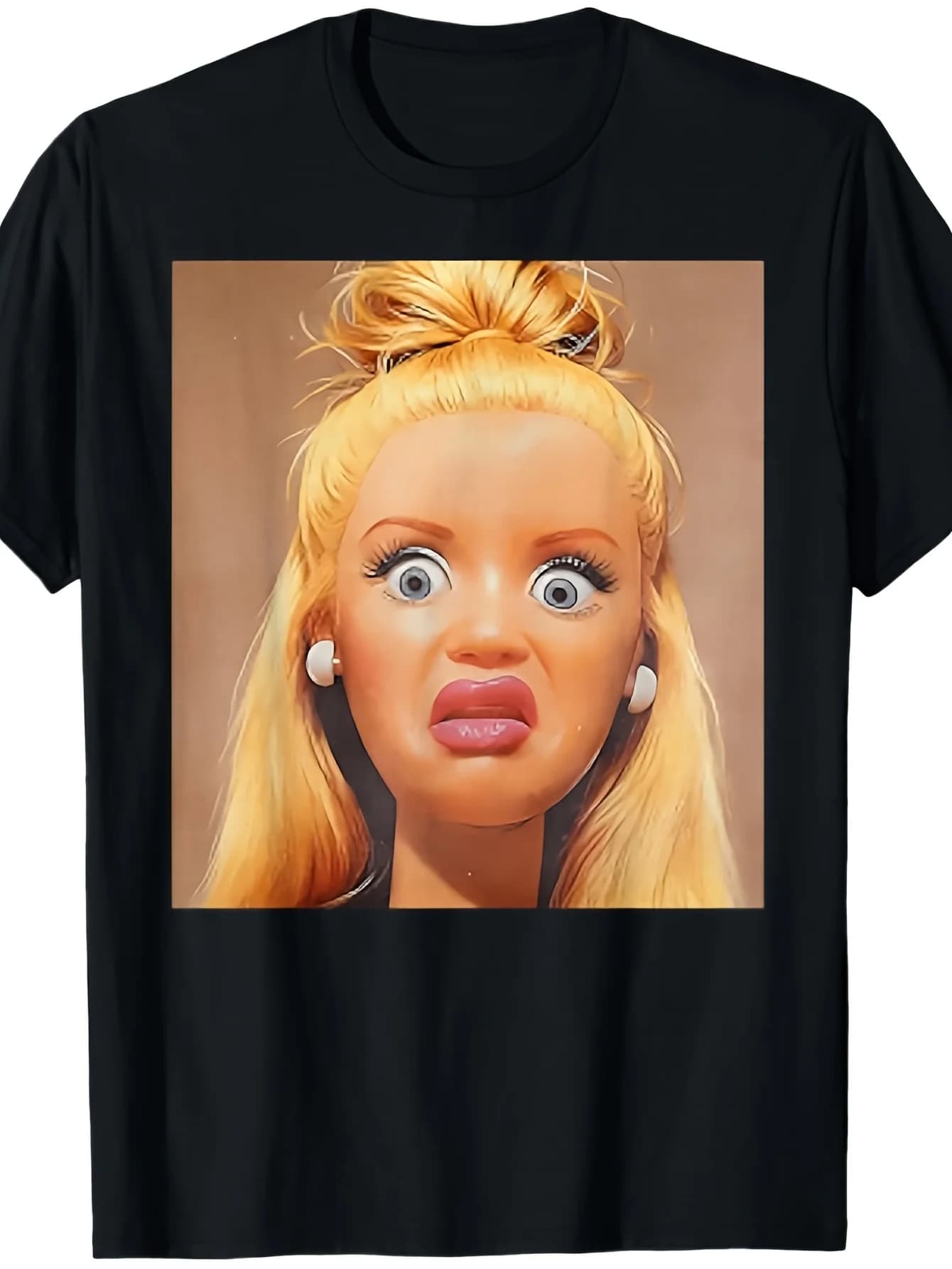 Dislike Doll Baby X T-Shirt : un t-shirt tendance et ludique, parfait pour toutes les occasions et c
