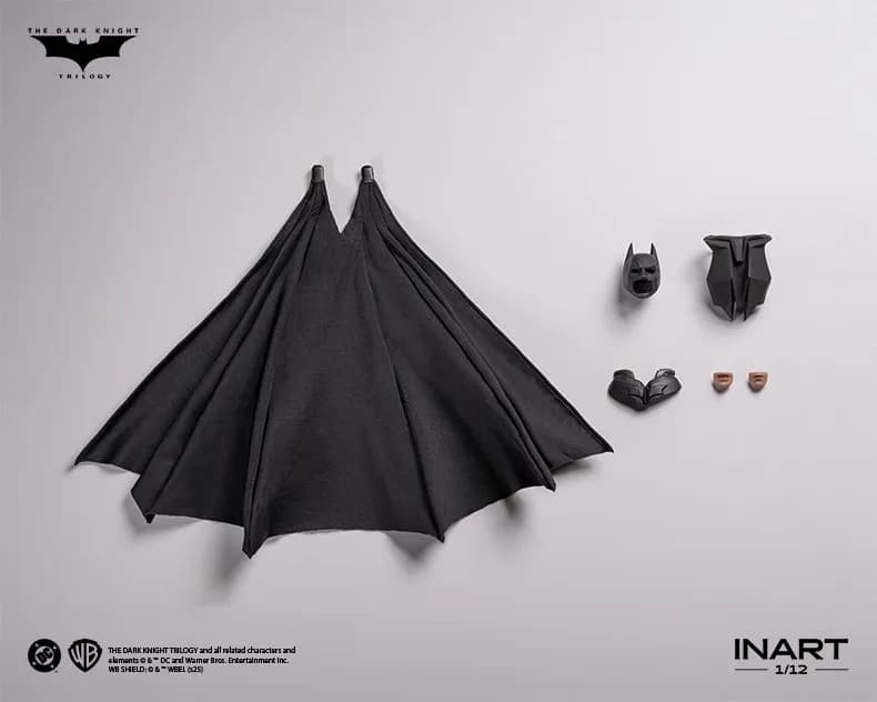 En stock INART « Le Chevalier Noir : L'Éveil » Figurine d'action Batman 1/12 et Pack d'accessoires C