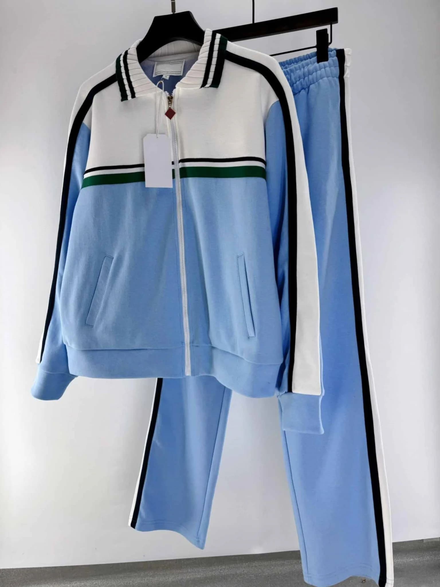 Meilleure version 1:1 CasinoBlank Maroc – Survêtements color block avec logo patché pour femmes et h