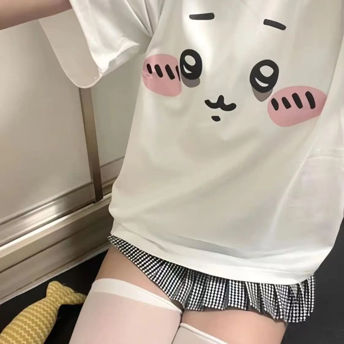 Japonais blanc doux T-shirt Kawaii dessin animé Expression impression T-shirt Preppy mignon T-shirt
