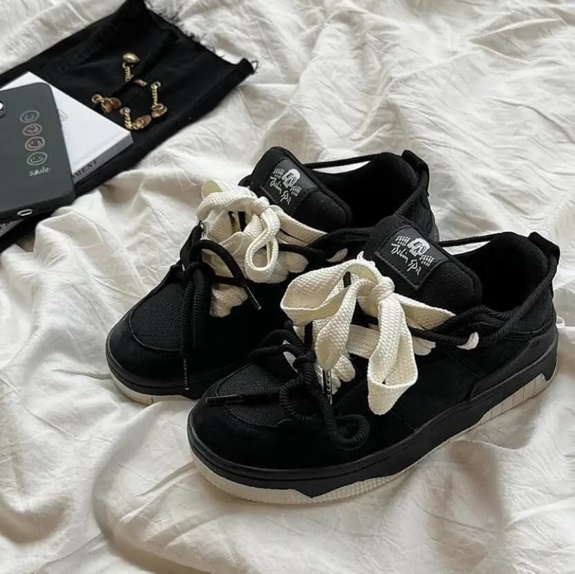 2026 femmes grosse Sneaker mode dentelle conseil chaussures exquise tête ronde chaussures décontract