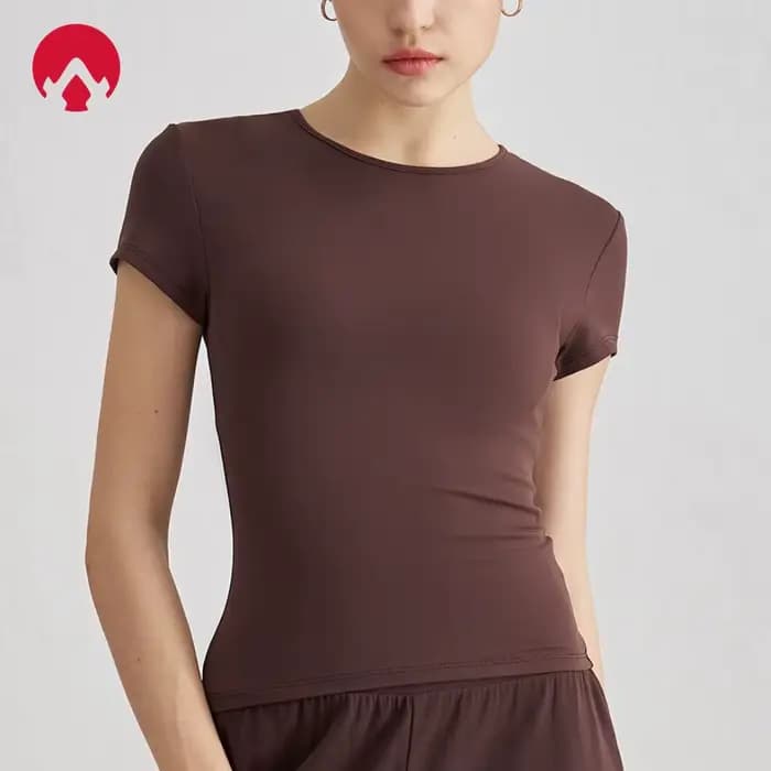 T-shirt de sport décontracté nu pour femme – Coupe ajustée à manches courtes