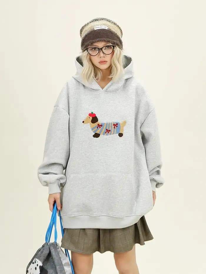 Sweat à capuche brodé de chien de dessin animé pour femmes