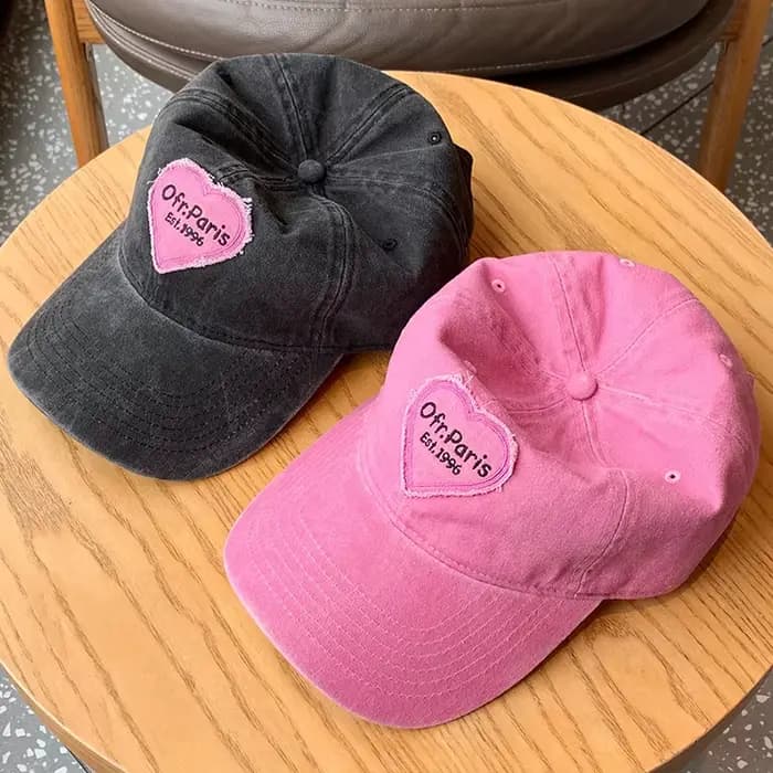 Casquette de baseball brodée avec motif cœur pour femme