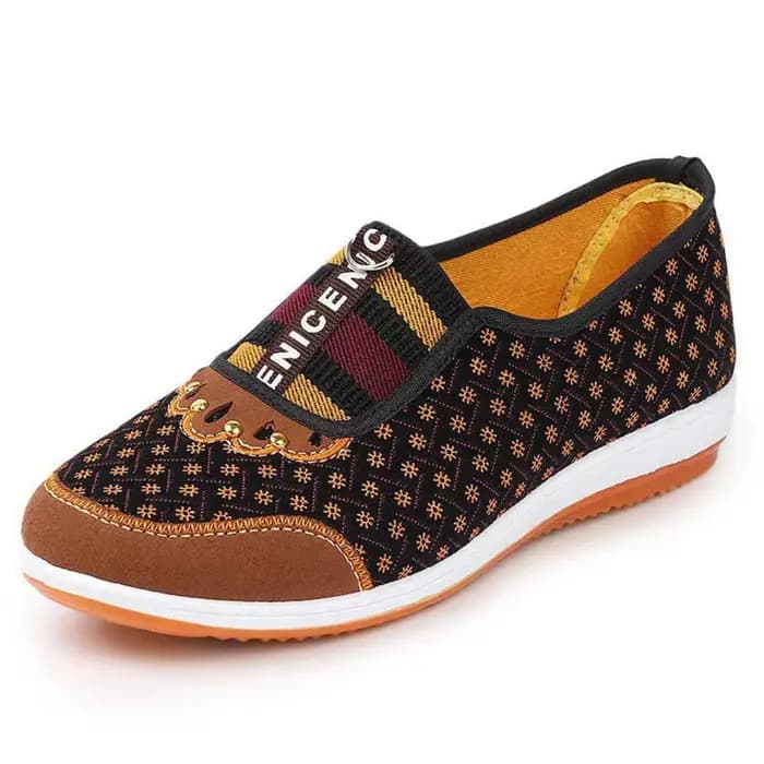 Baskets en tissu décontractées pour femmes, chaussures de sport respirantes de couleur unie, adaptées à la marche et au Camping