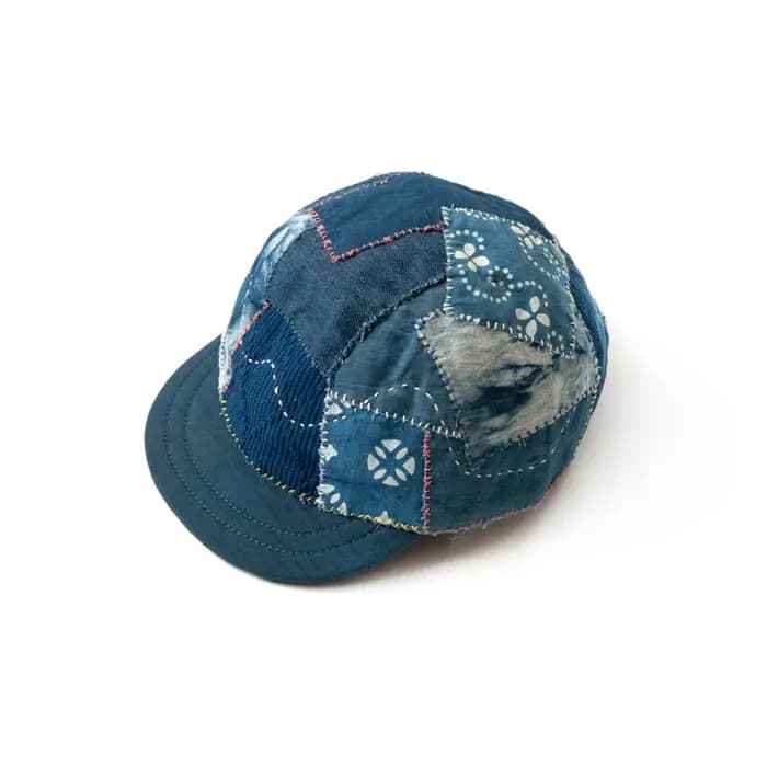 Nouveauté Casquette à visière courte en patchwork bleu teint à la main originale pour homme et femme Style vintage japonais Chapeau unisexe