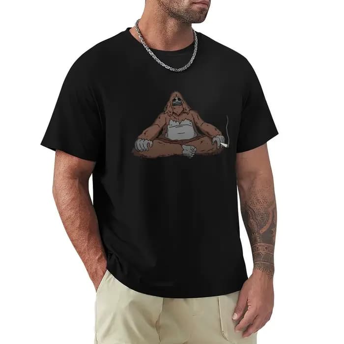 T-shirt graphique Sassy the Sasquatch pour hommes