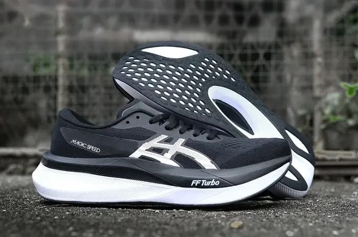 Chaussures de course unisexes pour hommes et femmes, résistantes aux chocs, respirantes, ultralégère