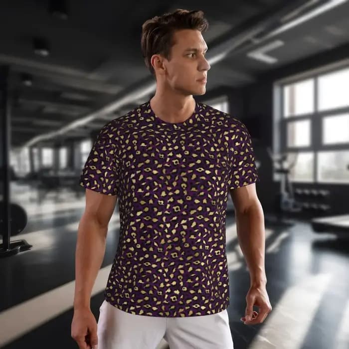 T-shirt imprimé animal léopard violet et or pour homme