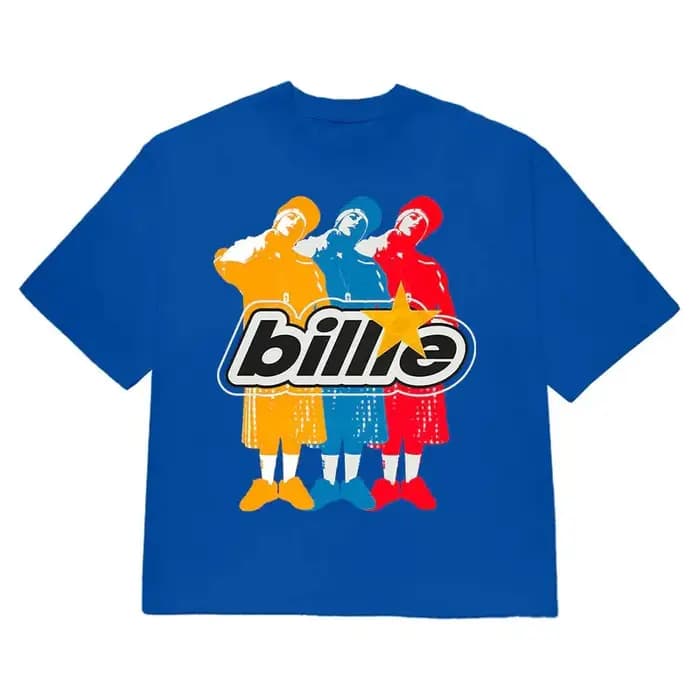Billie Eilish, chanteuse et parolère américaine, propose des t-shirts amples sur le thème du rock po