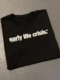 T-shirt graphique Nettspend Early Life Crisis 2025 pour hommes et femmes
