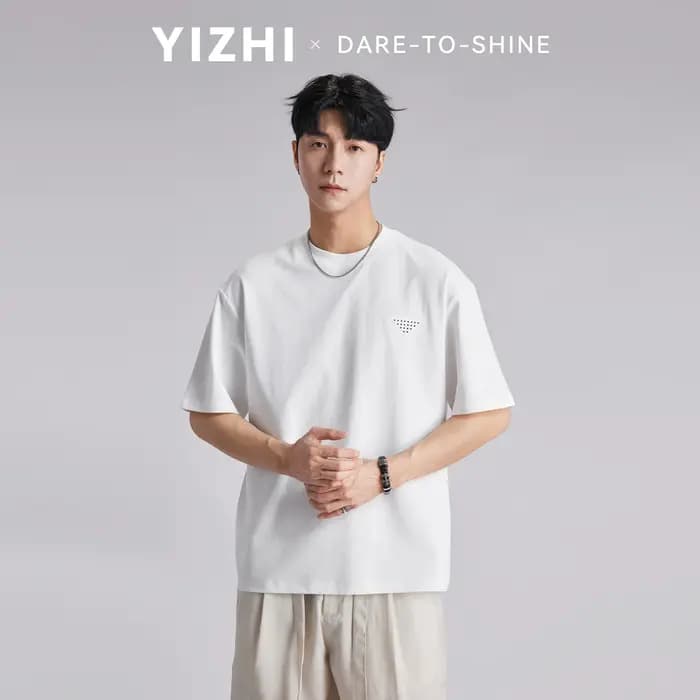 T-shirt Homme Minimaliste Logo Triangle Tendance Été 2026 Ample Respirant Doux pour la Peau Décontracté Manches Courtes