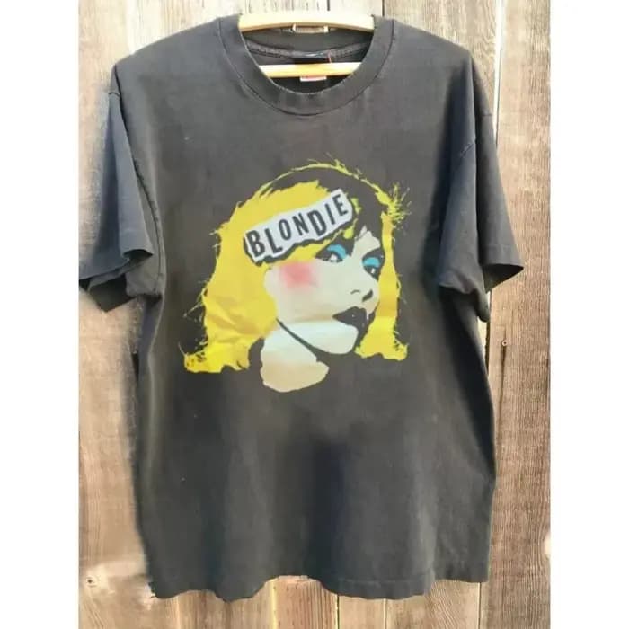 T-shirt gris carbone neutre avec imprimé épais Blondie, style rétro Blondie