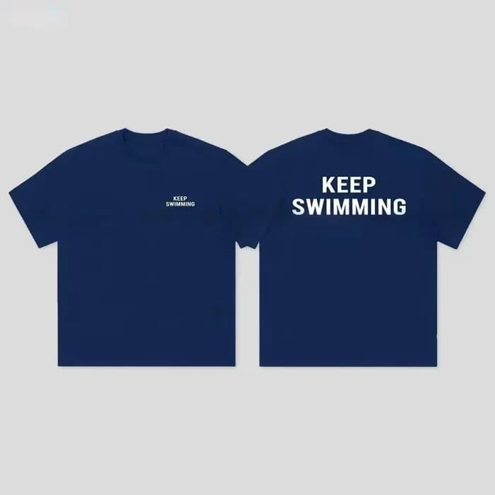 T-shirt de haute qualité avec design estival « Keep Swimming » et « Song Belonging To You »