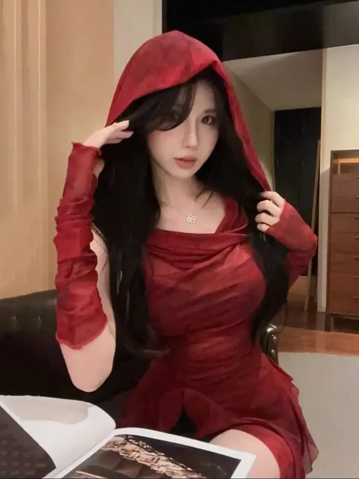 Haut transparent en maille rouge, Streetwear, T-shirt à capuche, manches longues à volants irrégulie