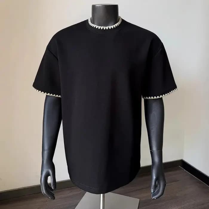 T-shirt à manches courtes pour homme avec empiècements aux épaules et petit encolure