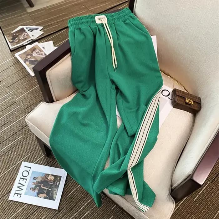 Costume de sport de loisirs pour femmes au printemps et en été