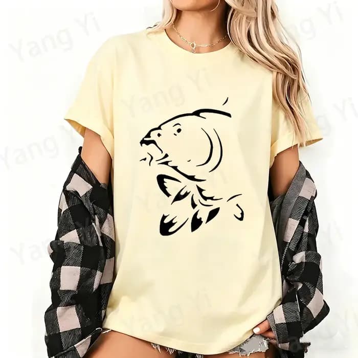 T-shirt graphique à motif carpe éclaboussée d'encre