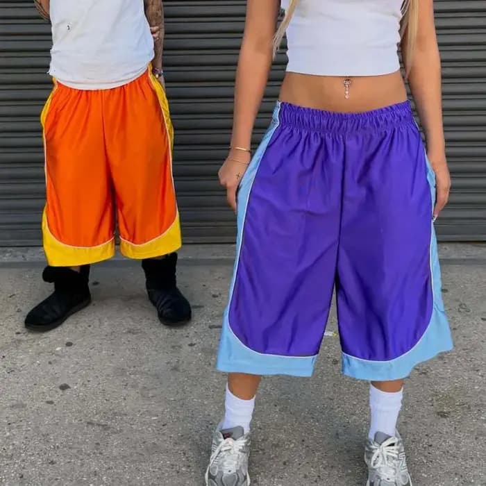 Shorts de basketball streetwear pour hommes et femmes, style rétro américain, patchwork color block, tendance, élastiques, brillants, coupe courte, bas de sport décontractés