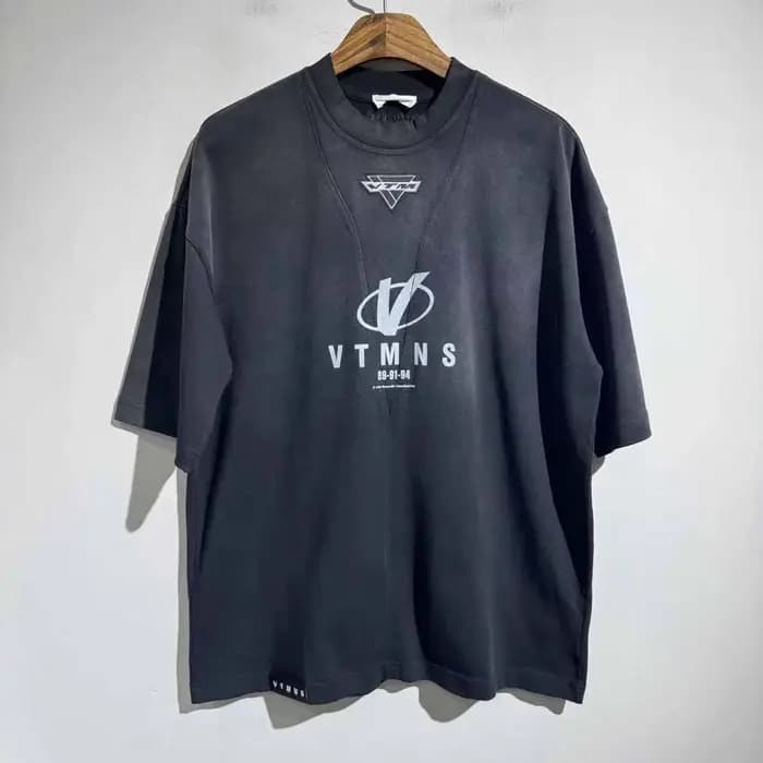 T-shirt en coton surdimensionné à manches courtes style déstructuré et vieilli VT 2026ss