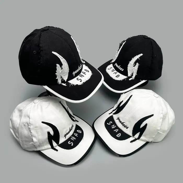 Nouvelles casquettes de baseball Niche Flame à double visière avec lettres brodées