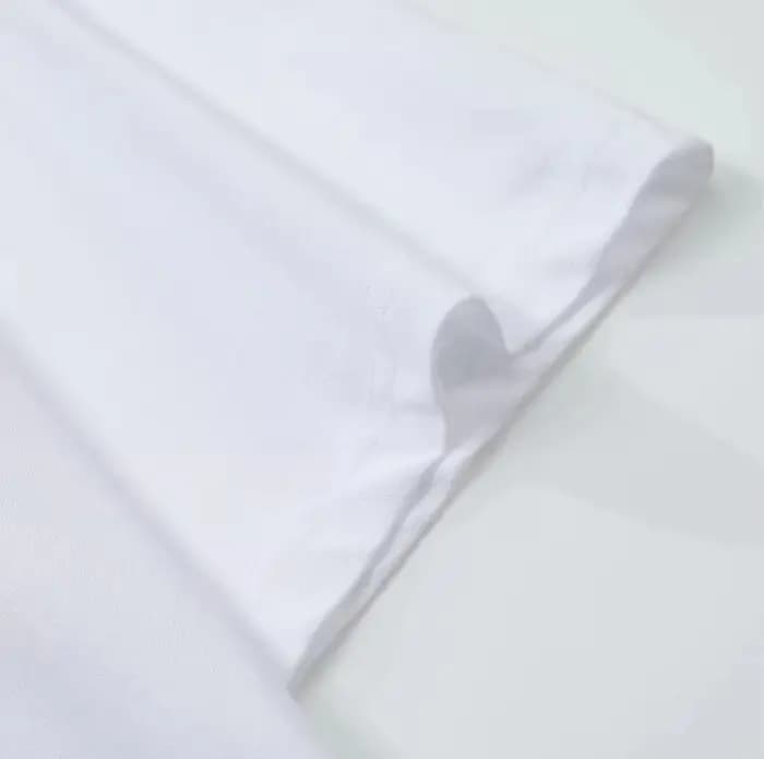 Ce nouveau t-shirt pour femme est confortable et respirant
