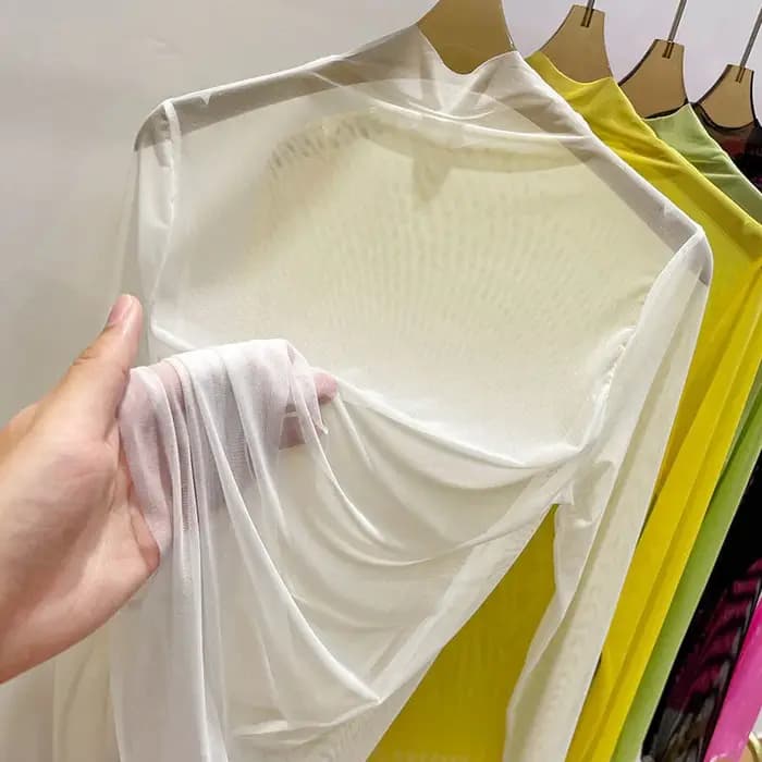 T-shirt transparent en gaze pour femme 2026 – Vêtement d'été à manches longues avec col semi-montant et protection solaire