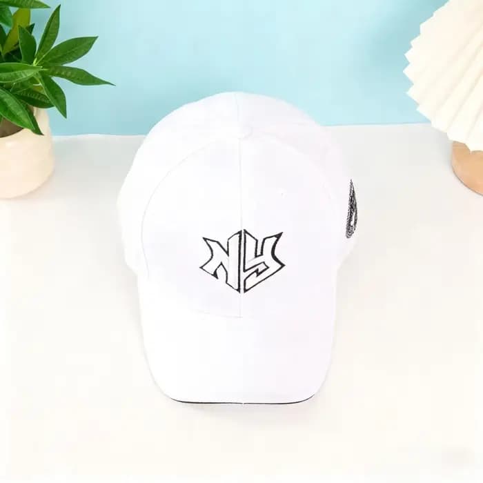 Casquette de baseball classique New York blanche