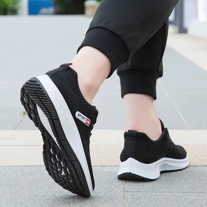 Sneakers sportives essentielles pour hommes