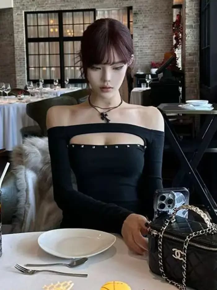 Seeslim Rivet évider T-shirt femme à manches longues noir années 2000 vêtements Y2k mince haut d'automne épaules
