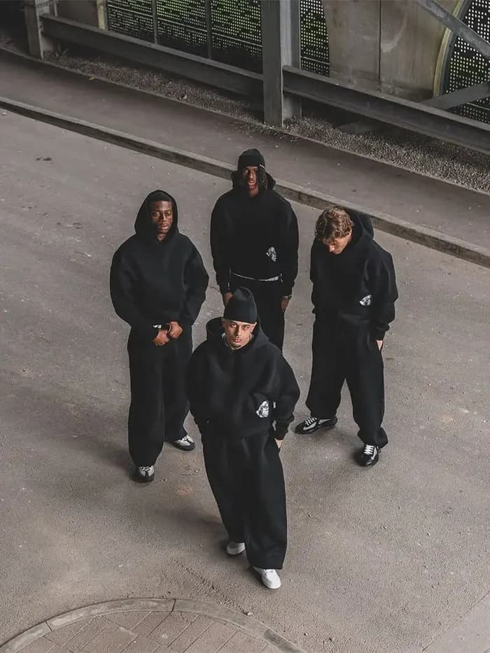 Ensemble Sportif Homme Tendance 2026 : Sweat à Capuche Brodé Y2K Harajuku et Pantalon de Survêtement