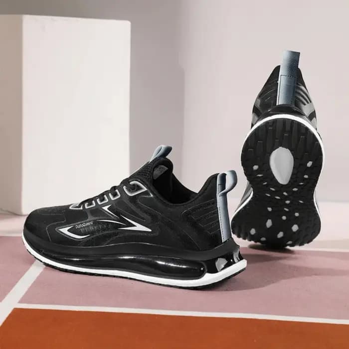 Une paire de baskets à coussin d'air pour adolescents avec semelle amortissante