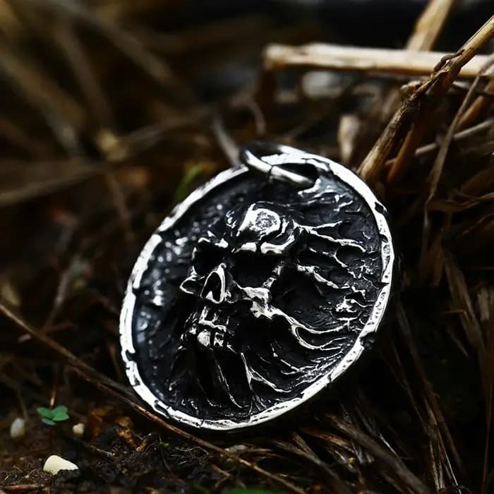 Collier pendentif tête de mort 3D en acier inoxydable pour hommes