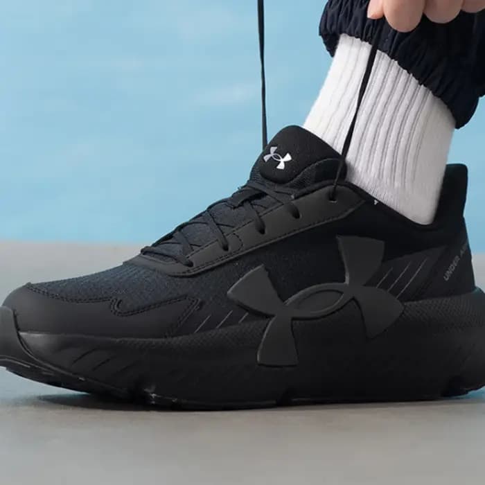 Under Armour 2026 Nouvelles baskets en mesh à semelle épaisse