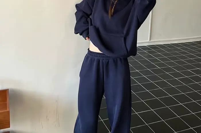 Sweat-shirt à capuche rétro de couleur unie pour femmes