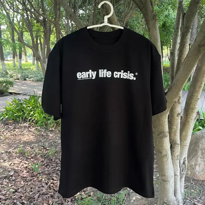 T-shirt graphique Nettspend Early Life Crisis 2025 pour hommes et femmes
