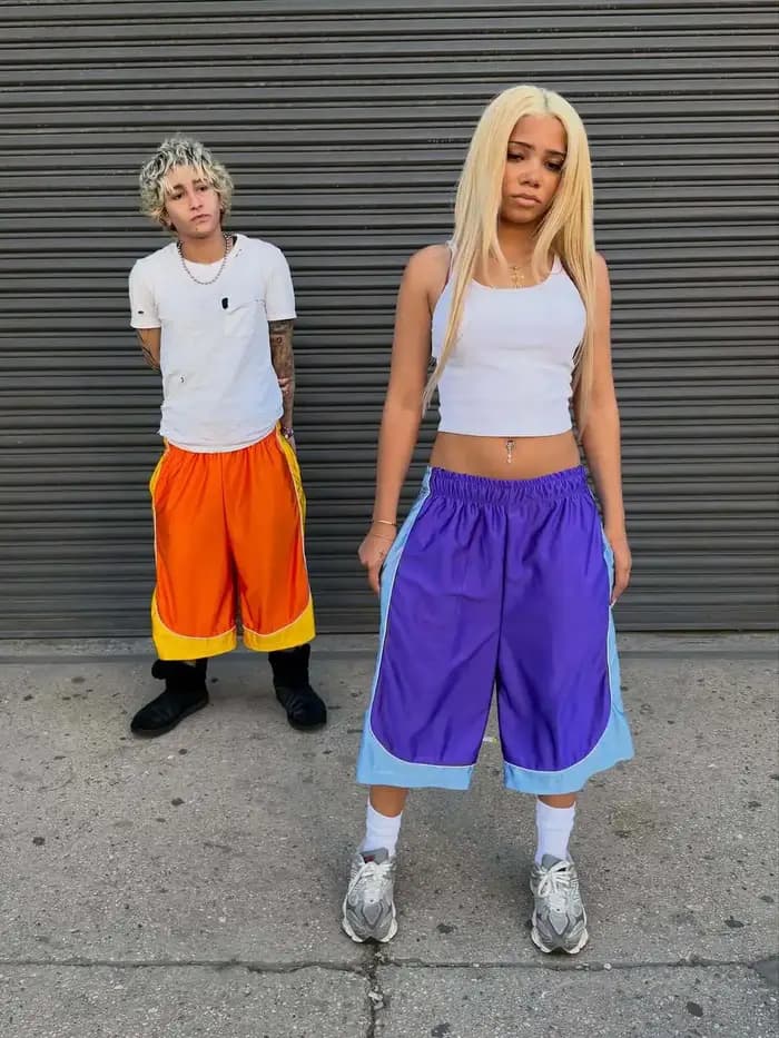 Shorts de basketball streetwear pour hommes et femmes, style rétro américain, patchwork color block, tendance, élastiques, brillants, coupe courte, bas de sport décontractés